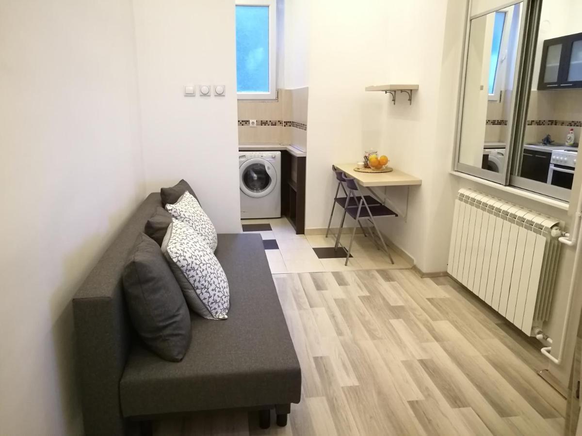 Apartment In The Heart Of ベオグラード エクステリア 写真